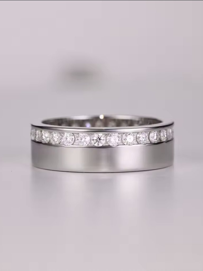 Vvs1 1.5 Carat Moissanite Diamond Ring In Size 10 Us New